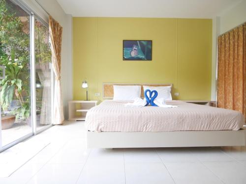 room detail thumbnail 0