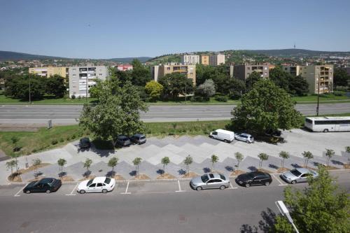 Laterum Economy - image 7