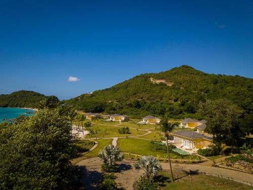 263191215 The Liming Bequia