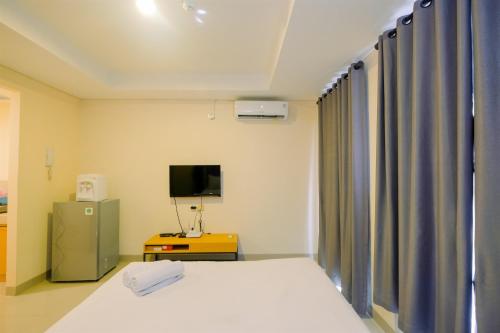 Studio Kebayoran Icon Apartment near Gandaria City Mall By Travelio