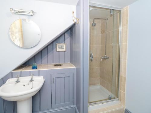 Anchor Cottage - image 8