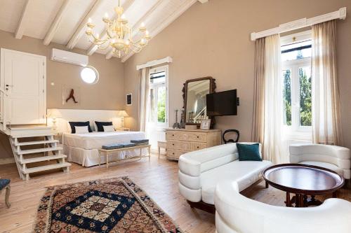 Villa Mantilari Wine Estate 7 Apartments 2 Private Pools 1 Heated Tennis Court Fitness Center