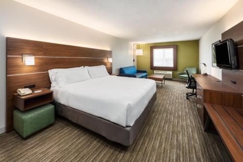 Holiday Inn Express Warrenton an IHG Hotel - main image