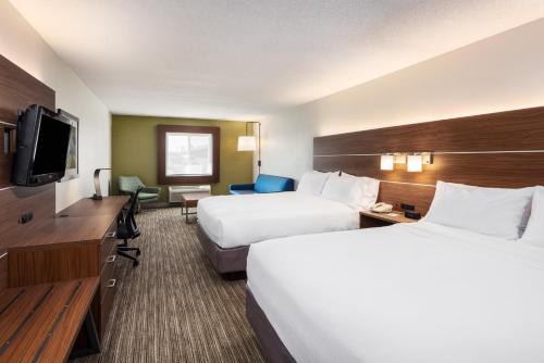 Holiday Inn Express Warrenton Hotel By IHG
