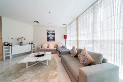 Hometown Apartments - Luxury and Spacious 3 bedroom apartment in Marina - image 5