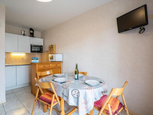 Apartment Fleur Marine-27 by Interhome - Saint-Jouin