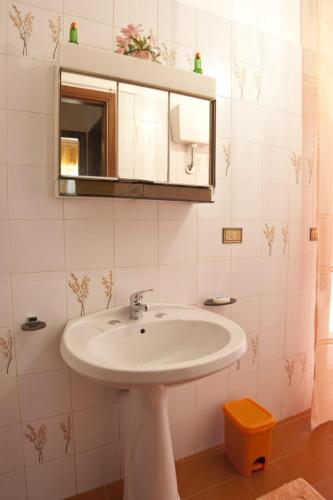 3 bedrooms, 6 beds