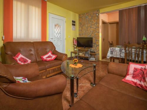 Holiday Home Ana by Interhome in 金莫