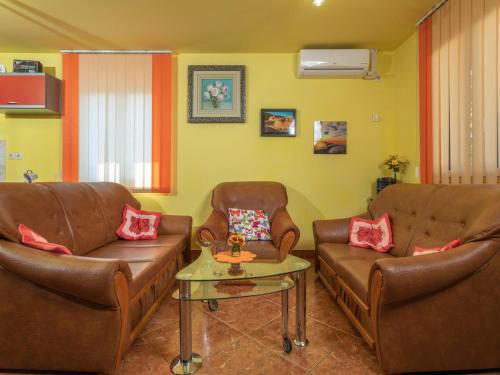 Holiday Home Ana by Interhome in 金莫