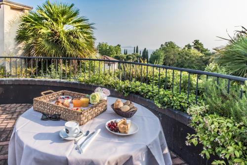 Φαγητό και ποτό, Admiral Hotel Villa Erme in Ντεσεντζάνο Ντελ Γκάρντα