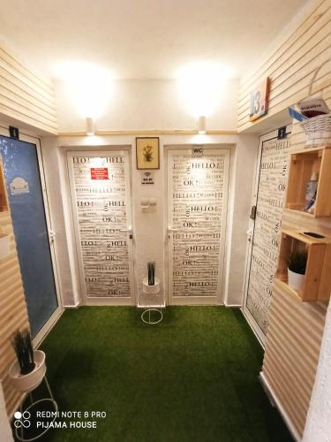 PIJAMA HOUSE - Bike & Bed 5