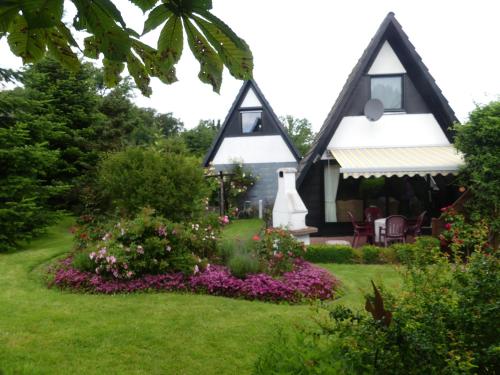 Haus Rosengarten mit Sauna - Apartment - Bad Wünnenberg