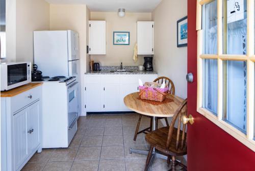 Sesuit Harbor House Room Type - Deluxe Studio