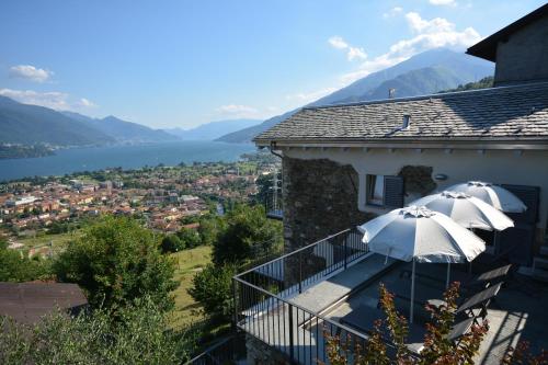 Casa di campagna Tony con piscina e vista lago