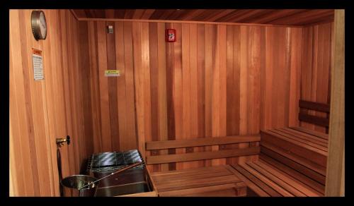 26325000 Hotel Gaythering - Gay Hotel - All Adults Welcome