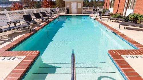 Holiday Inn Express Birmingham Irondale East By IHG - 수영장