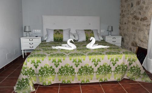 2 twin beds