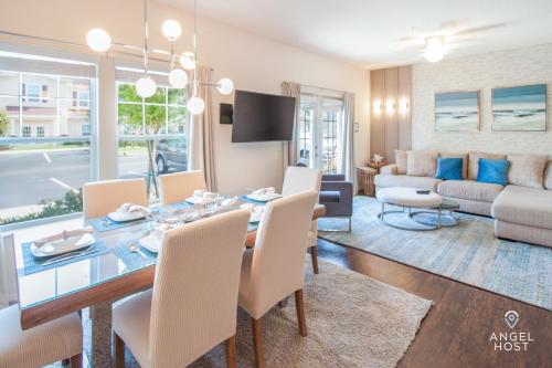 Stylish 4BR Home with Pool & Onsite Gym near Disney! - main image