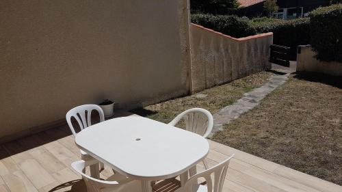 Réf 272,Seignosse océan, Villa Patio à 150m de la plage, avec place de parking et piscine commune , 4 personnes - Location, gîte - Seignosse