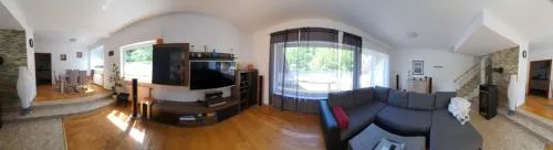 FewoEla2 Große Ferienwohnung in Eppstein bei Frankfurt in Eppstein, Deutschland