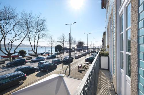 Vila na Praia Foz Luxury Apartments - image 4