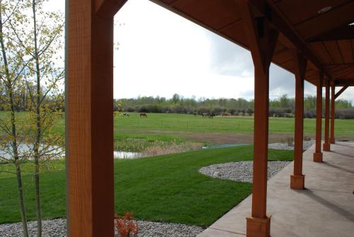Gallatin River Lodge