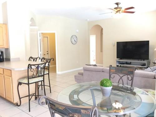 Windsor Hills Magic Private Screened Pool Home condo - image 7
