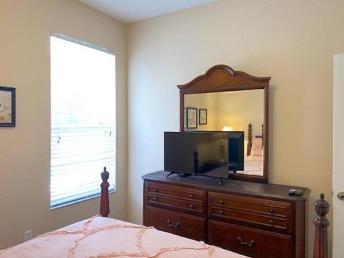 Windsor Hills Magic Private Screened Pool Home condo - image 8