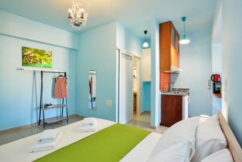  SEASIDE Old venetian harbour 2nd floor in Chania