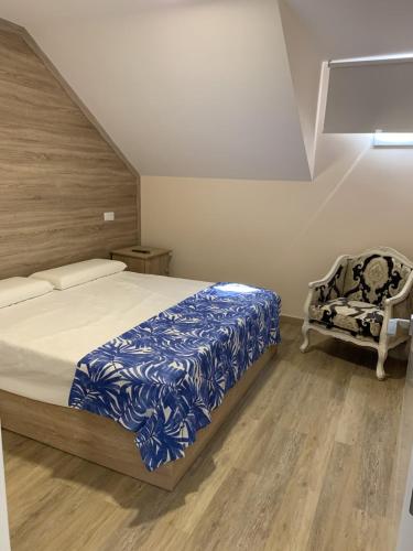 SEVEN ROOMS - image 7