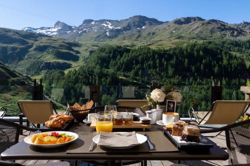 Bergman Mountain Hotel - main image
