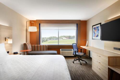 Holiday Inn Express & Suites Columbus East - Heath By IHG