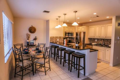 Island Breeze 2 - image 9