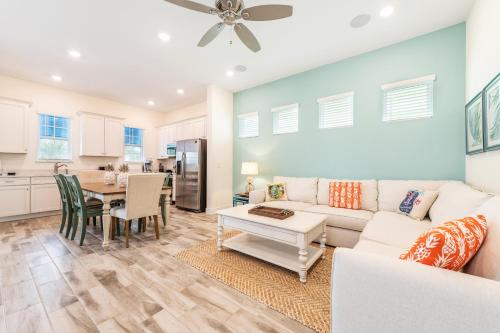 Delightful Cottage with Hotel Amenities Near Disney at Margaritaville 2962SR - main image