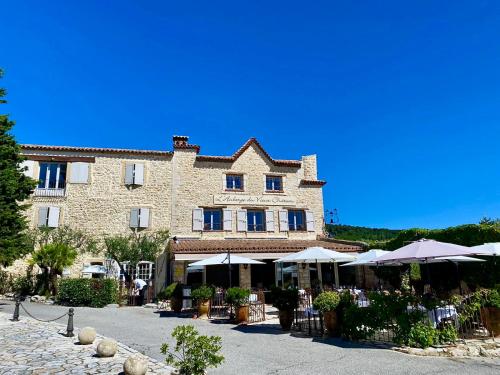 . Auberge du Vieux Château