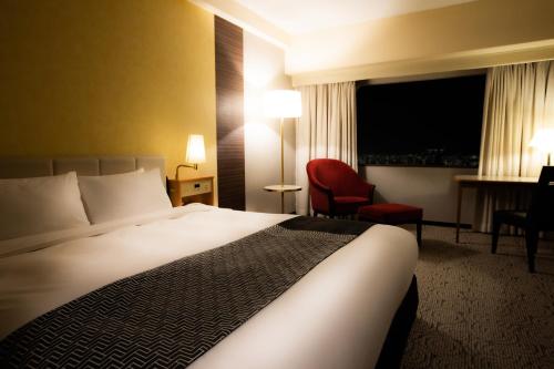 Double Room - Non-Smoking  image 4