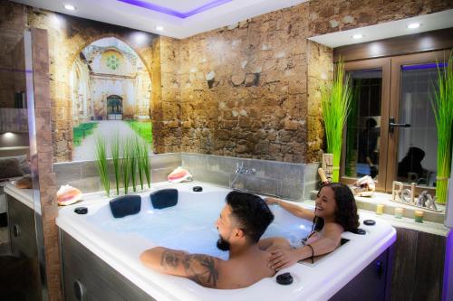 LA VEGUILLA DELUXE JACUZZi in Alhama de Aragón