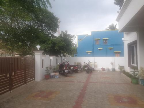 Kumaran Kudil - New Family Home Stay VL Bodinayakkanur, Theni