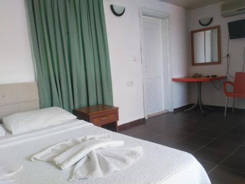 UĞUR BEACH HOTEL – Kemer, NJ