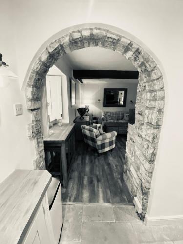 Burford House - image 4