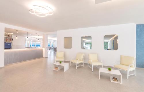 Royal Sunset Hotel - image 4