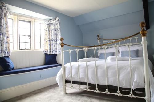 Mortons Manor - image 7
