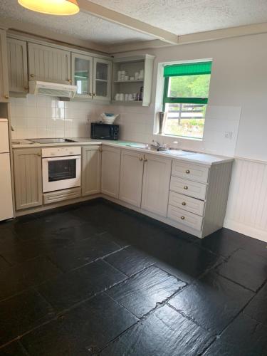 Konyha, Ardnagashel Estate Holiday Homes in Glengariff