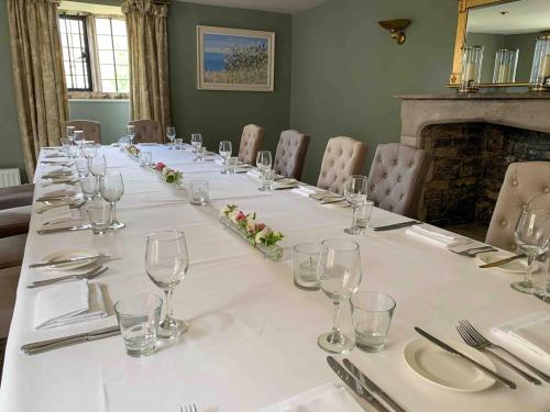 Mortons Manor - image 11