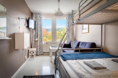 1 double bed, 1 twin bed, 1 sofa bed