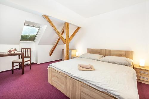 1 queen bed
