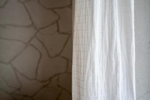 Whisper Cave House - image 9