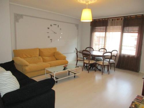 Apartamento Pirineo Aragonés - Apartment - Sabiñánigo