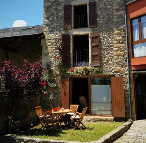 Casa de Pueblo en Ur ideal 8 personas gîte à louer Ur