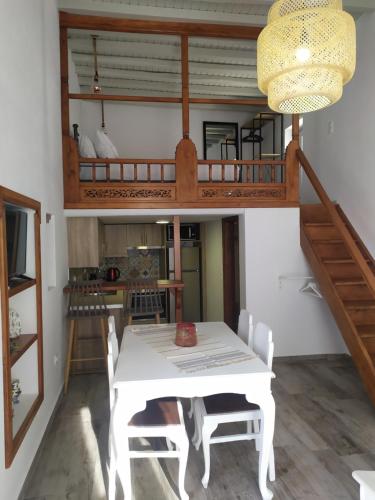 Melikarou houses - image 11
